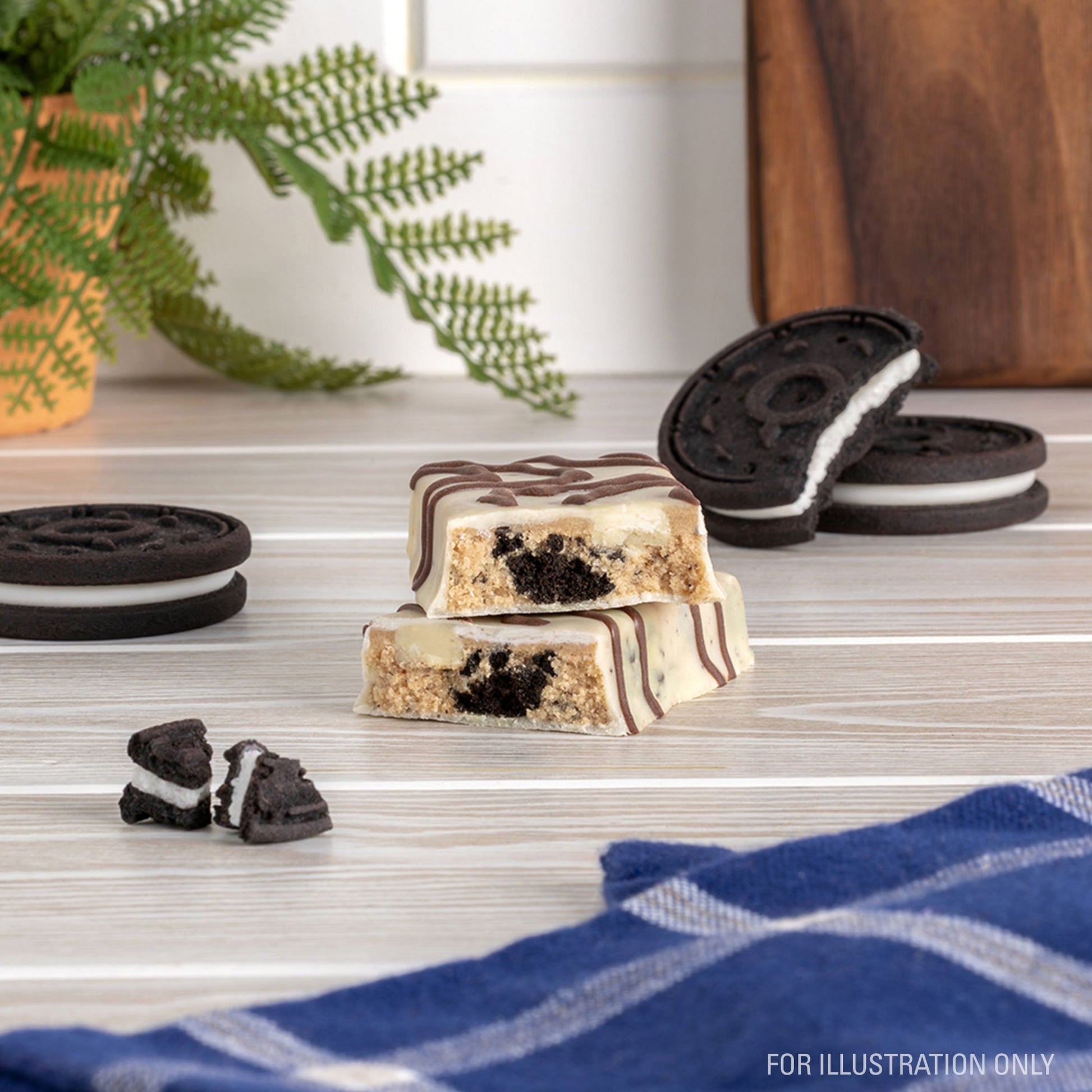 dipped-cookies-and-cream-protein-bars-g5 15807_QN_USA_ProteinBar_CAC_InterimAssetUpdate_Digital-Dipped-ProductCarouselSet_Tabletop1.jpg